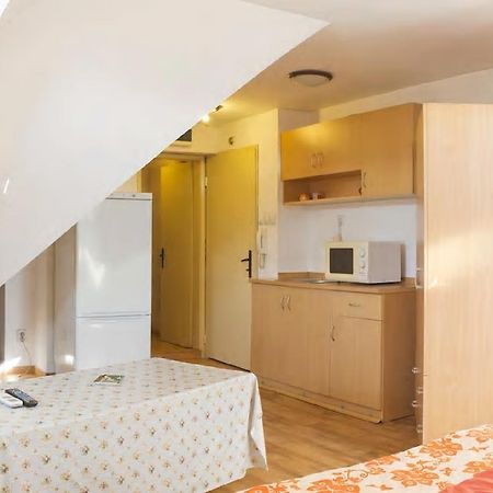Stay Nexus Near Airport Sofia Luaran gambar