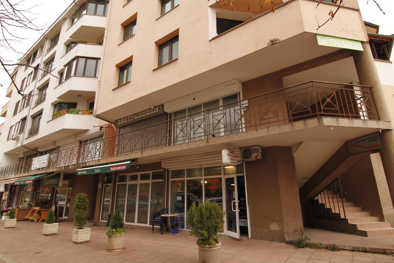 Stay Nexus Near Airport Sofia Luaran gambar