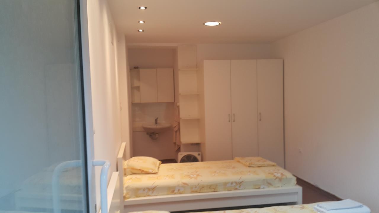 Stay Nexus Near Airport Sofia Luaran gambar