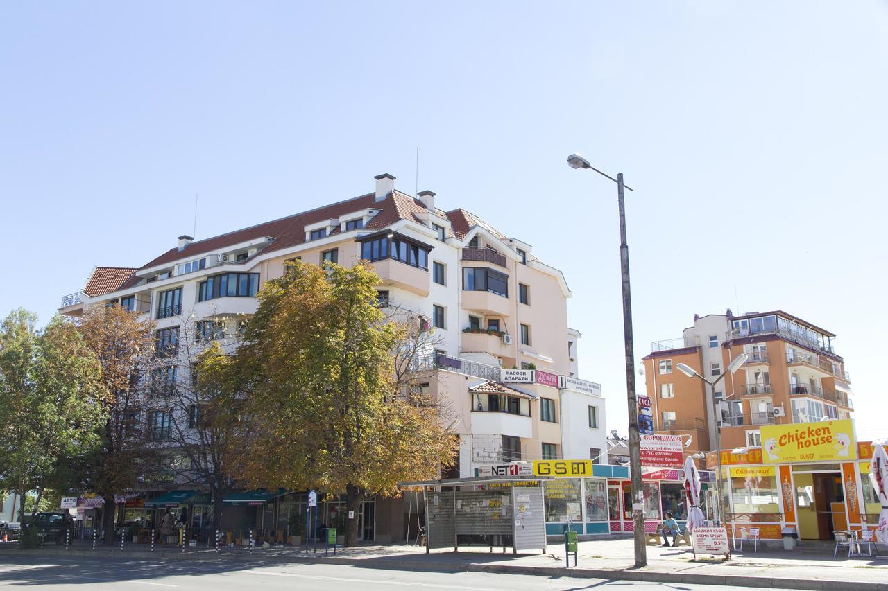 Stay Nexus Near Airport Sofia Luaran gambar